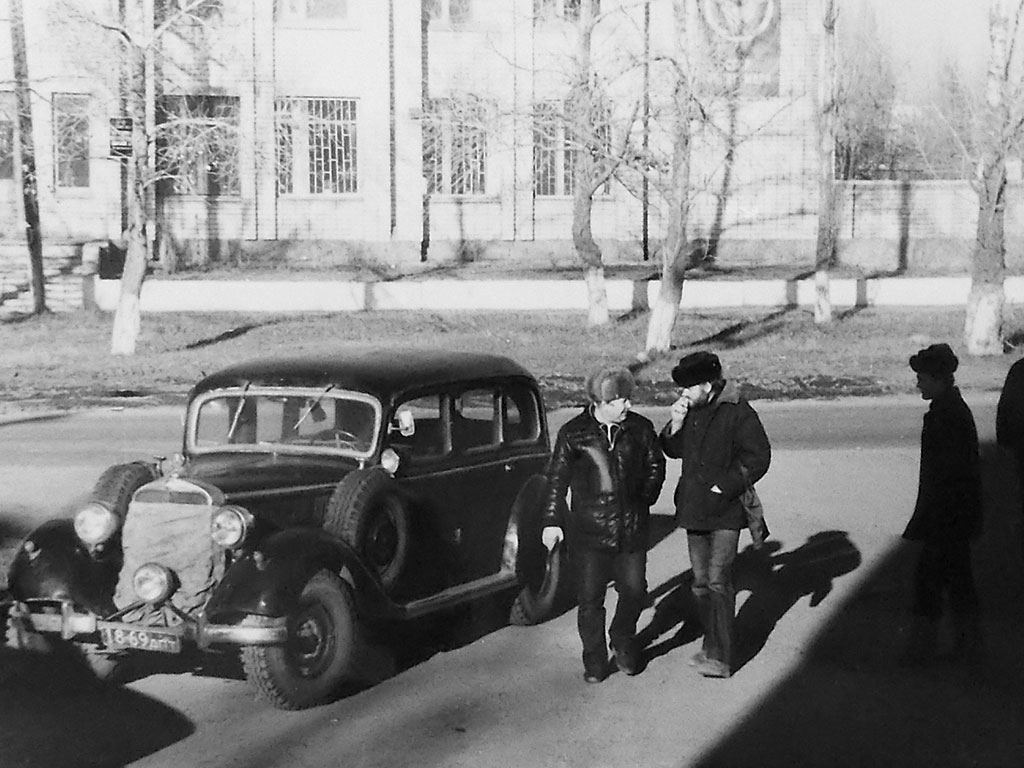 Фотографии Новомосковска, Сейчас там Союз Энерго офис, 1988 год